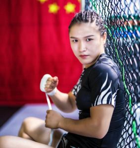 張偉麗個(gè)人照片 張偉麗個(gè)人照片