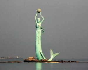 鲅魚(yú)公主雕塑