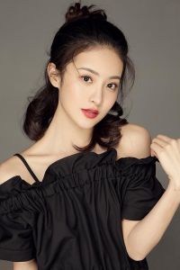 賴(lài)雨濛