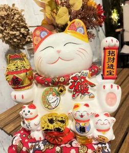招財(cái)貓